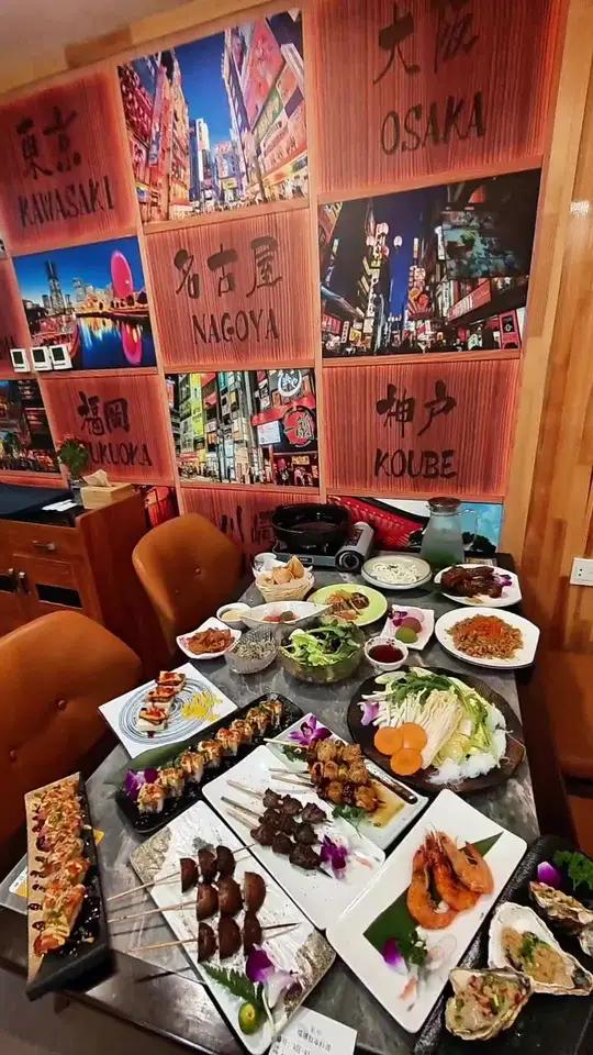 松叶蟹,海胆,三文鱼,鹅肝,烧鸟,澳洲牛肋排,套餐这么多东西定200多有点离谱了啊～