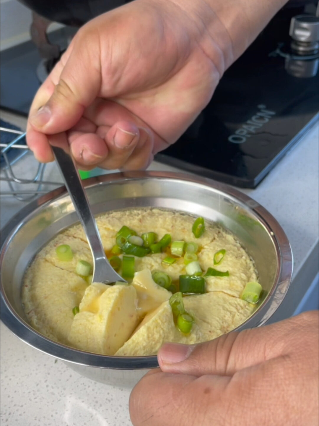 中午用蜢子虾酱和鸡蛋做了一碗超好吃的鸡蛋