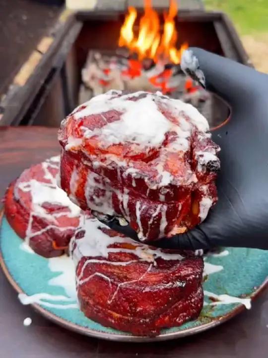 这道猪五花肉桂卷的美味令人惊艳