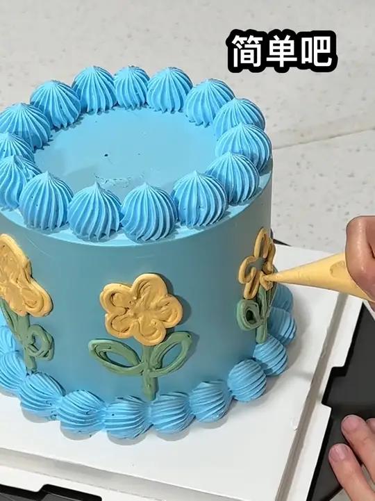 人气蛋糕推荐 生日蛋糕裱花教程 蛋糕学习 来学做个卡通蛋糕吧