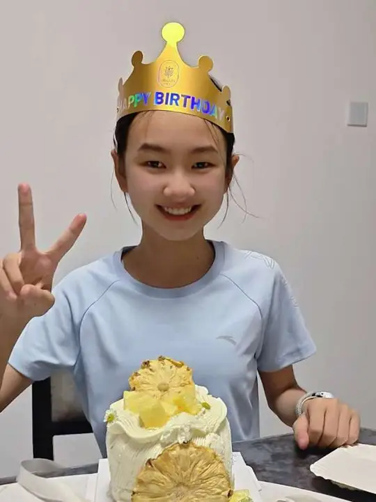 萌娃治愈系笑容，简单生日蛋糕DIY成长记