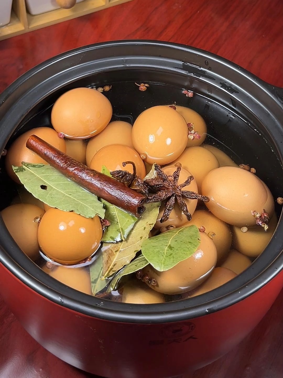 腌咸鸡蛋教程,方法超简单,个个起茬流油