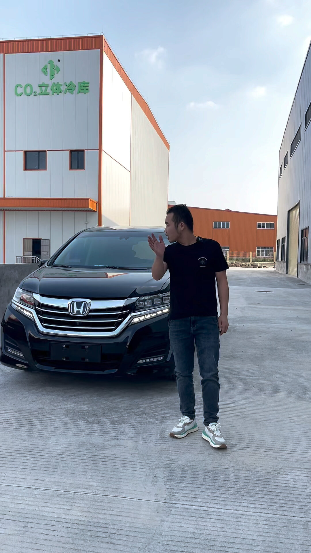 2018年本田艾力绅2.4至尊版7座MpV最顶配