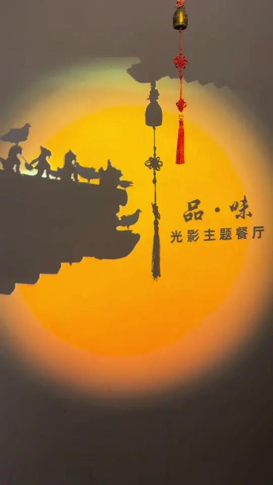 今天17:00,带你走近全聚德吃烤鸭