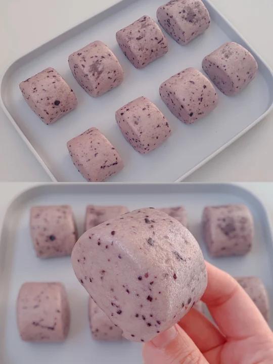 宝宝版奶香蓝莓小馒头 松软香甜 一次成功