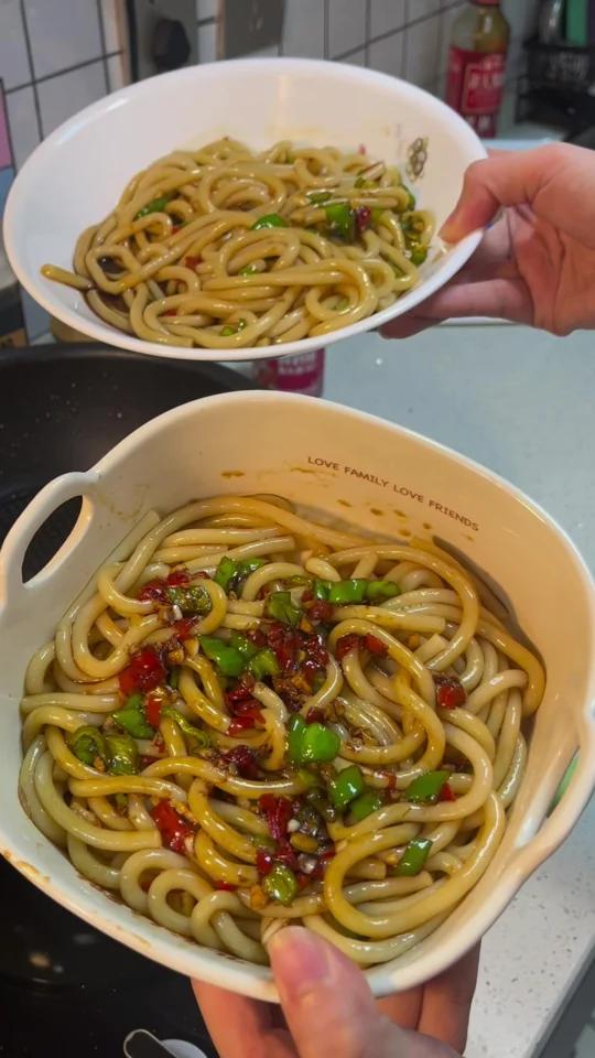 晚餐这个凉拌米线也太好吃啦!光速完成