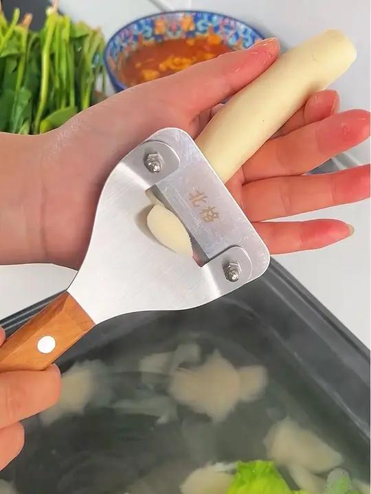山西特色面食挠片子,揪片,做片汤很好用!