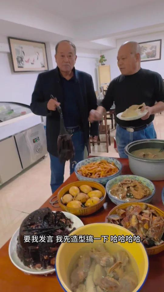 就很秃然 买酱鸭的客人