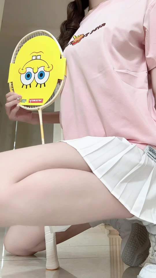打羽毛球的都是香香软软小蛋糕