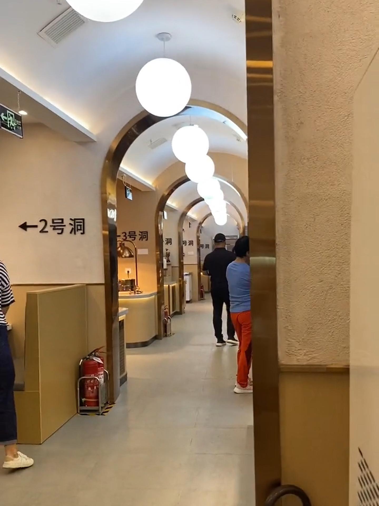 汉釜宫烤肉入住滑县圣君生活广场了,只要是我的粉丝,给这个视频点赞关注的到店吃自助餐可抵20