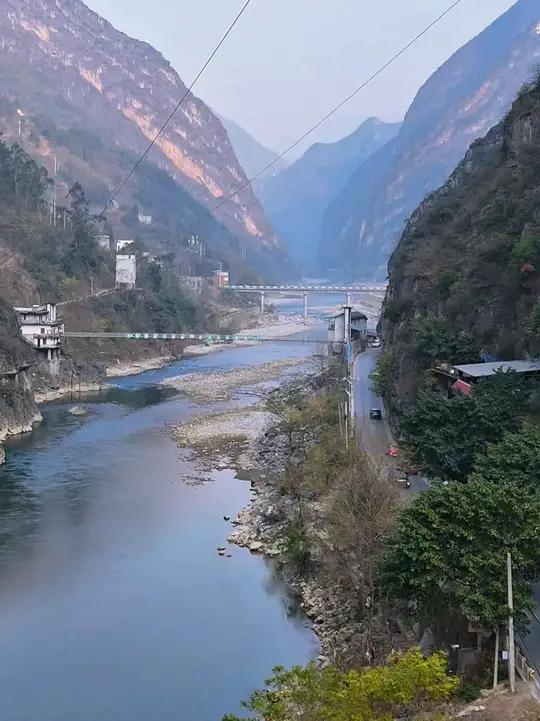  **开启奇幻空中之旅!跟我一起飞!** 航拍巫溪大宁河,景太绝,让人舍不得眨眼!快来跟我