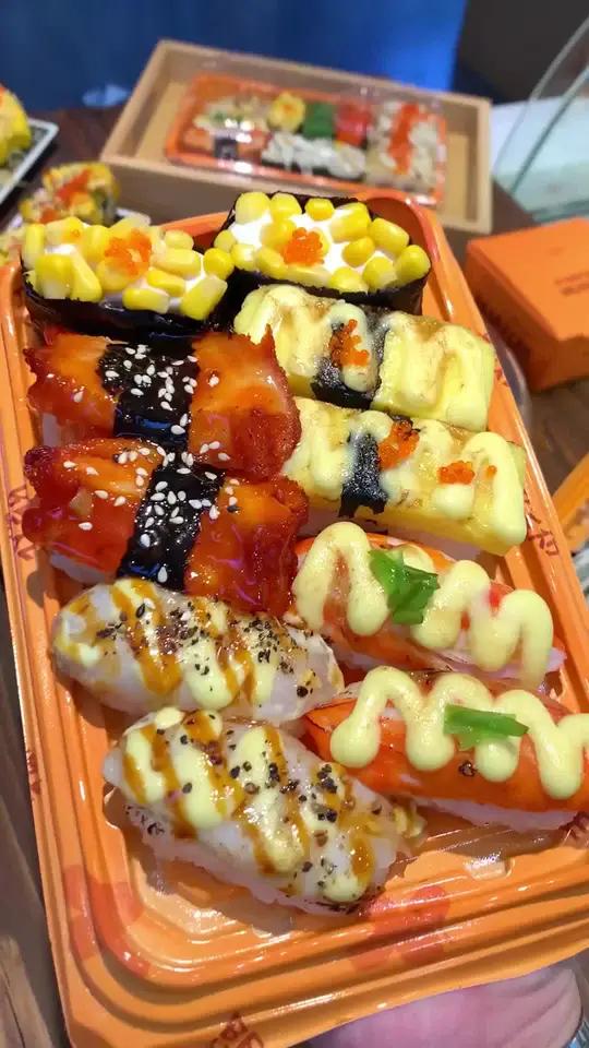 快来吃黑岩兄弟寿司了