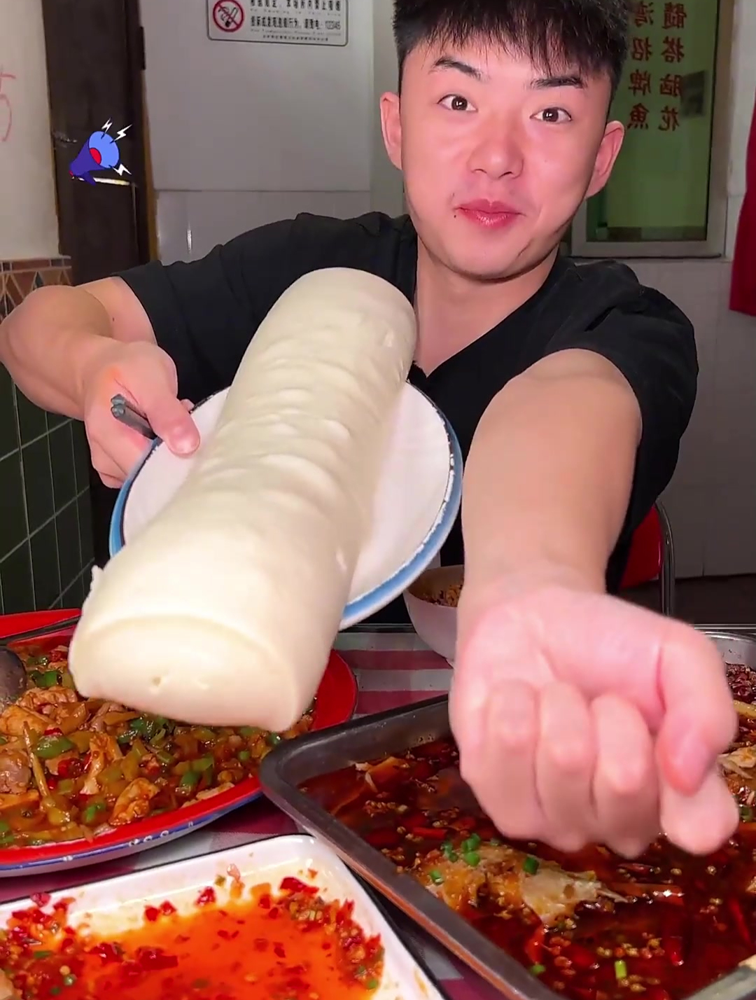 感受重庆江湖气，体验超大蒸笼和快火爆炒的快乐