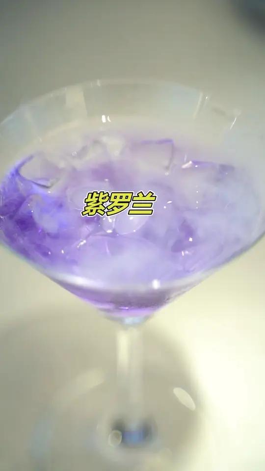 一杯优雅又知性的紫罗兰鸡尾酒,值得你深入了解!~