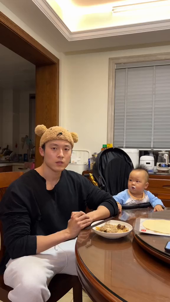杂粮煎饼配鸡胸肉!方便碳水外加好吃