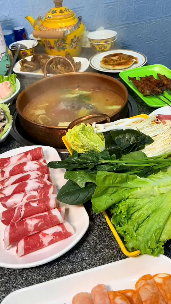 的内蒙古涮羊肉自助火锅