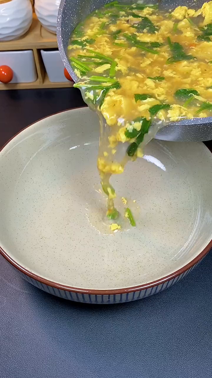 香菜鸡蛋汤的懒人做法,简单好喝酸辣开胃