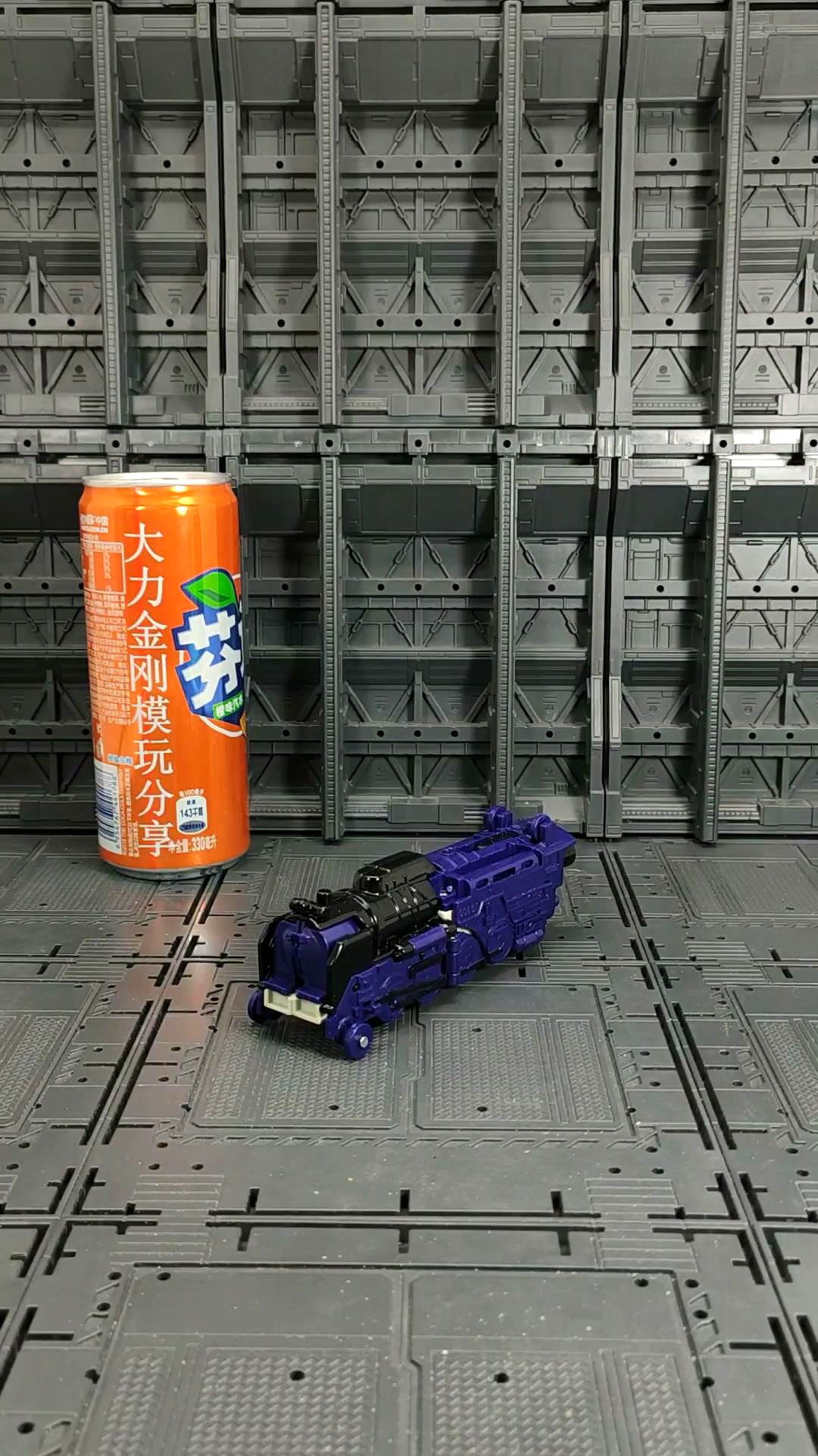 G1大火车(火车形态),霸天虎三变战士,变形为航天飞机和D51蒸汽机车,1985年出品