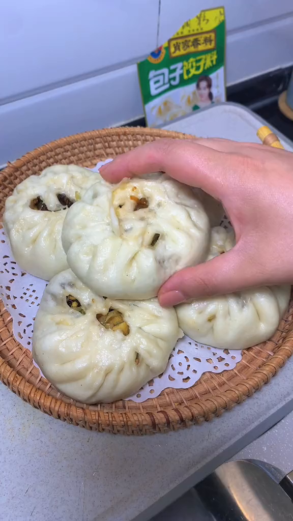 最爱的素包子馅料之一,包菜豆腐粉条包