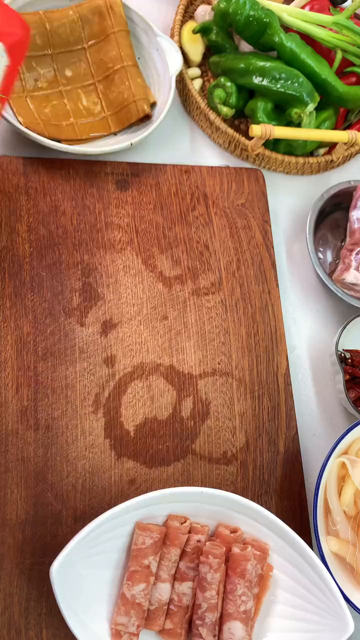 钵钵鸡新吃法之钵钵鸡冒菜创作者