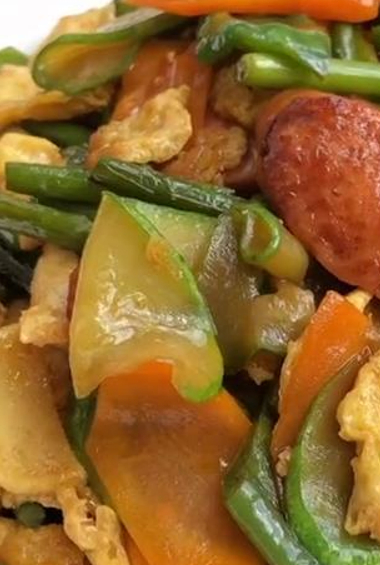 夏天不爱吃饭不妨试试这道简单的小炒菜