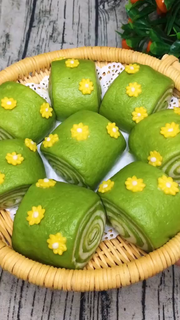 孩子不爱吃,可以把菠菜打成泥做成馒头,营养好吃又健康