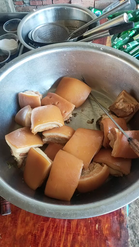 炸扣肉快来看看快来看看