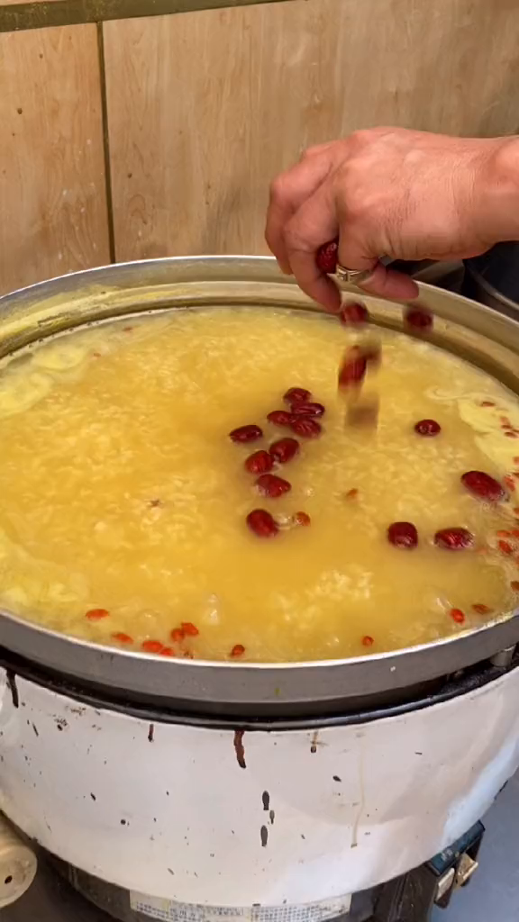 不加淀粉不加色素的冰糖荷叶粥