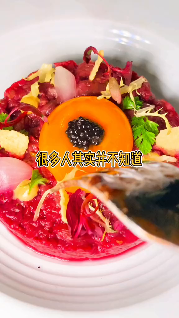 黑土豆吃不动了,鱼子酱还能继续吃
