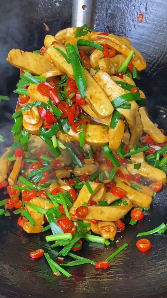 爱吃湘菜的都知道,攸县香干是桌桌必点的招牌菜攸县香干