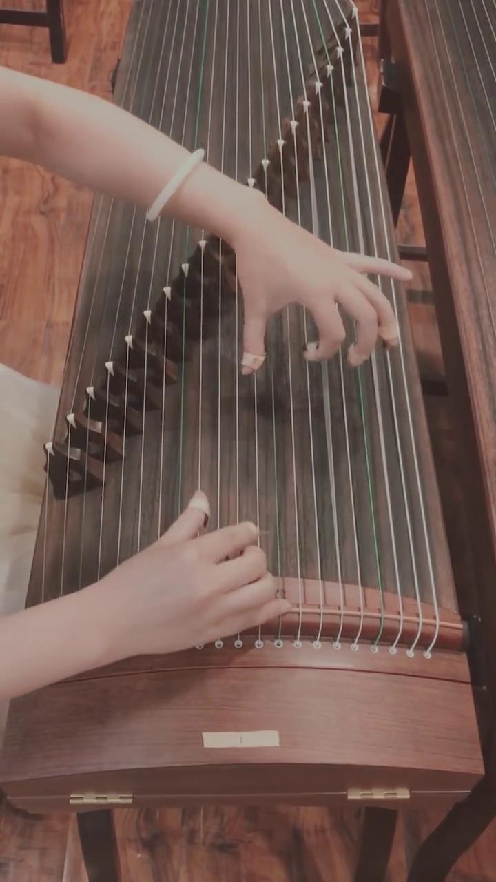 古筝演奏《大鱼海棠》,周深的歌都很好听,惊艳不已