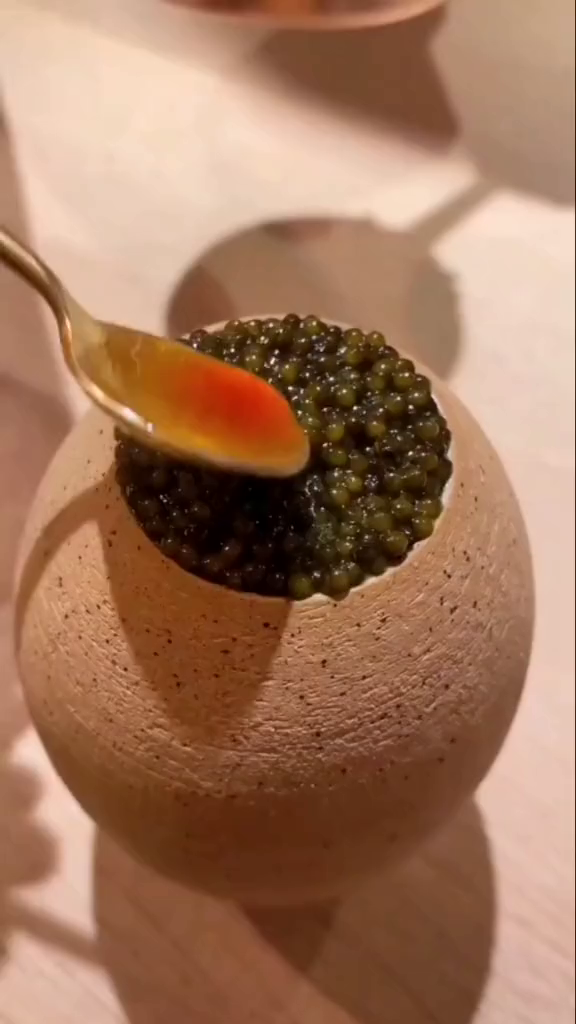不管你是不是以重量算钱的必须管饱这个装鱼子酱的碗不错