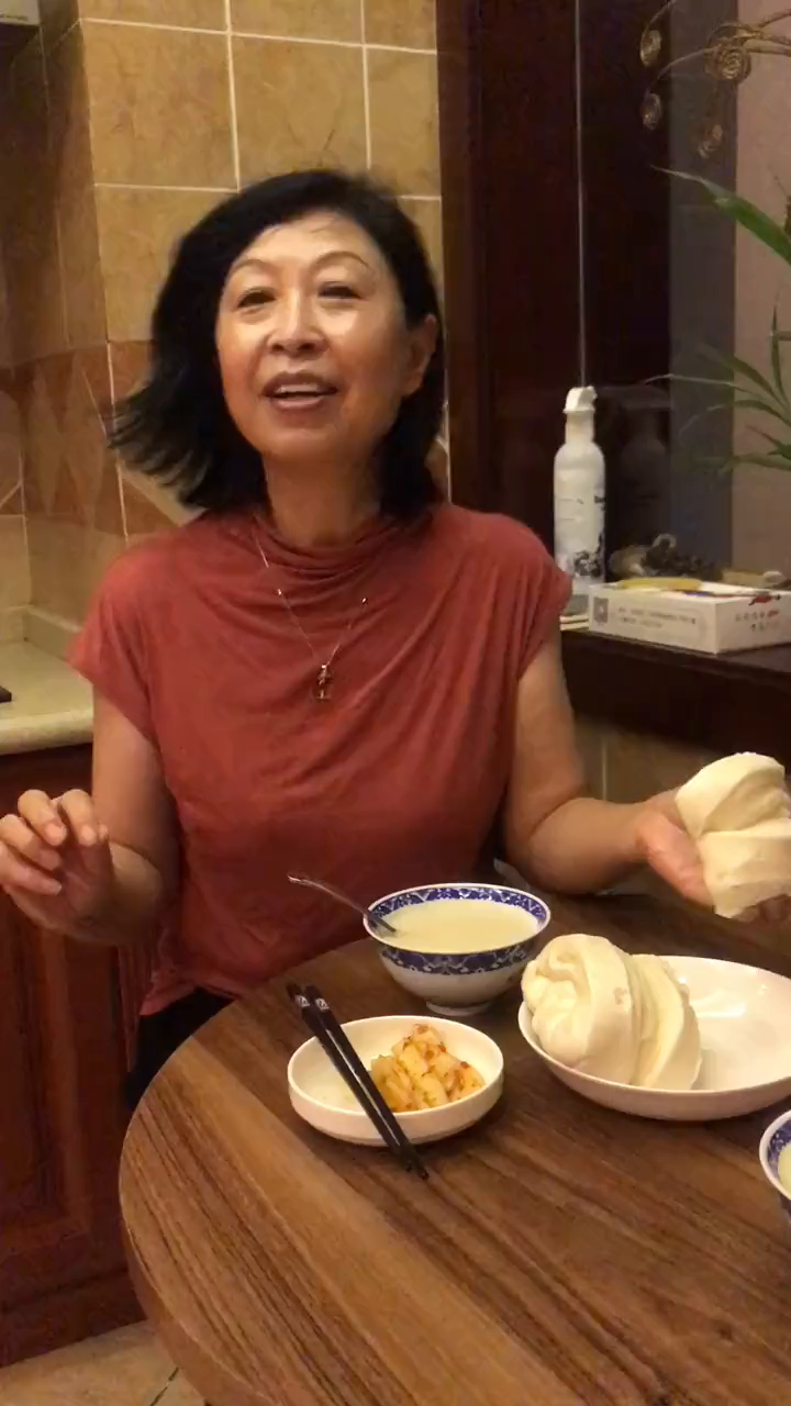 从陕西洋县带回来的枣糕馍只有最后两个了