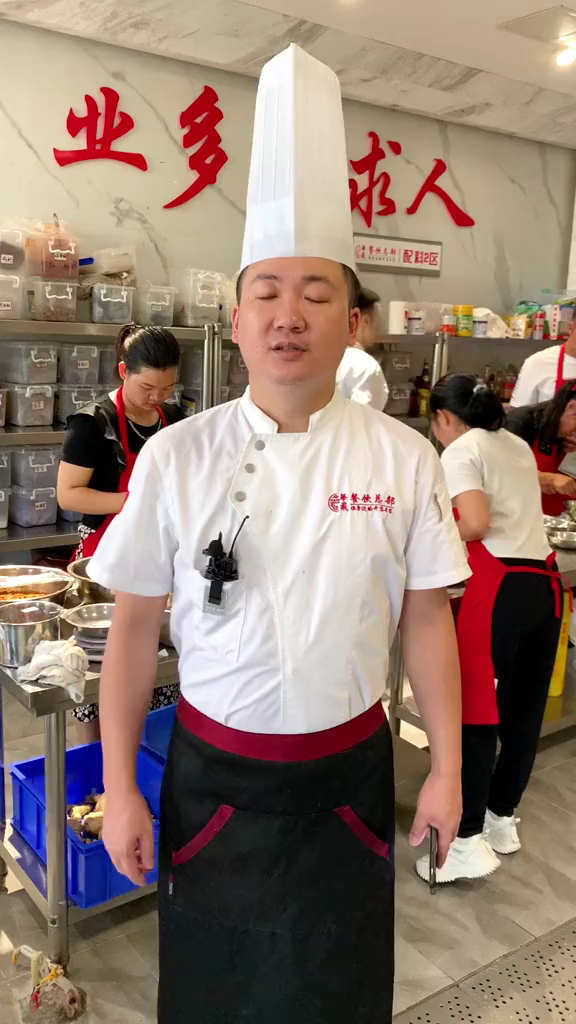 今天是2022年8月5日下午,学员们的成品出来了,以上项目可开店、可摆摊还可做家庭外卖,只