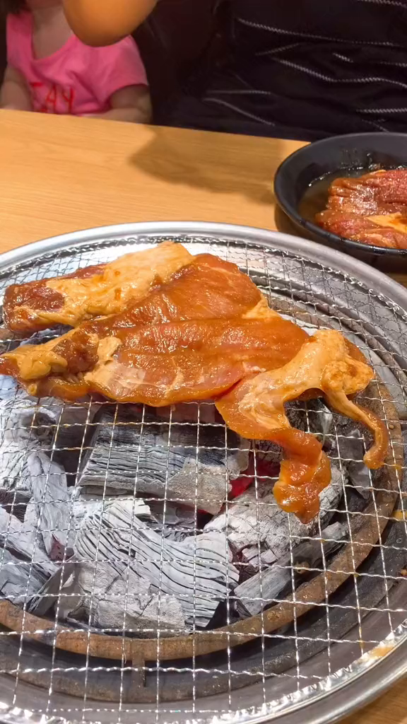 很喜欢这家韩国烤肉自助,辣烤鸡肉很惊艳