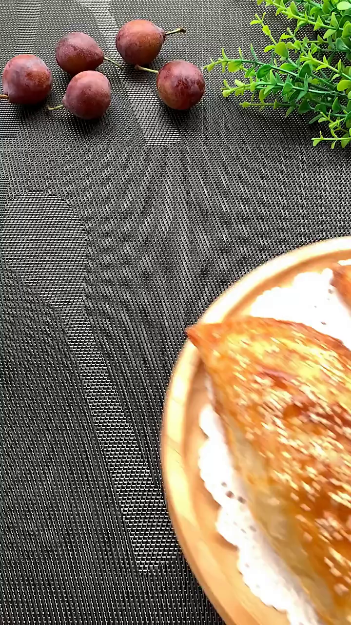 手抓饼创意吃法,可以做苹果派,香蕉派,菠萝派,凤梨派……