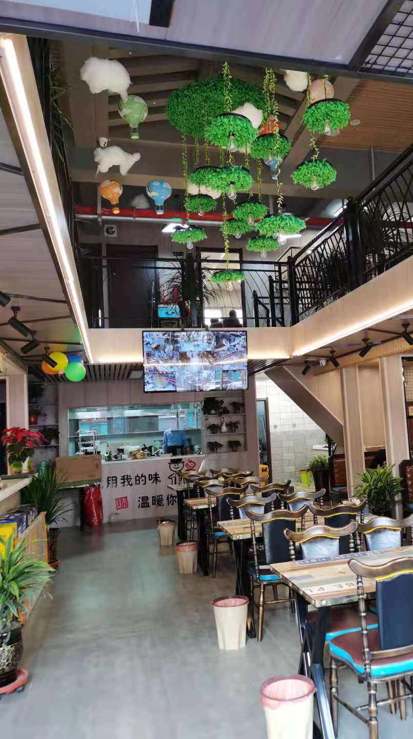 九州伊莎湾大盘鸡店装修实景