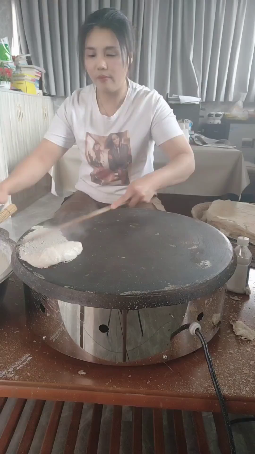 烙煎饼了大铁鏊子纯手工煎饼