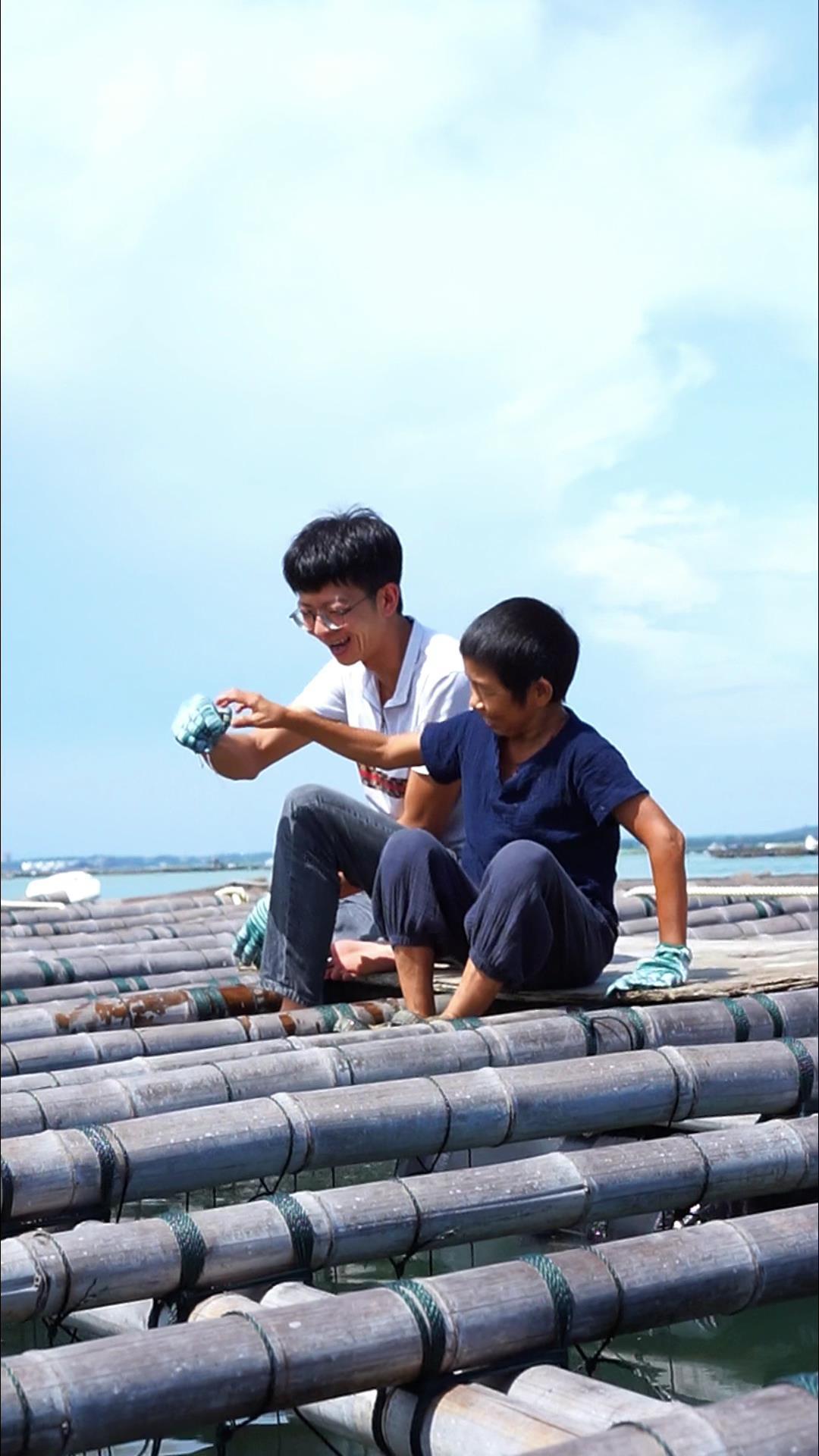 感恩祖辈的传承,用传统碳焙工艺做出来的生蚝干,煮一碗蚝干粥口口鲜