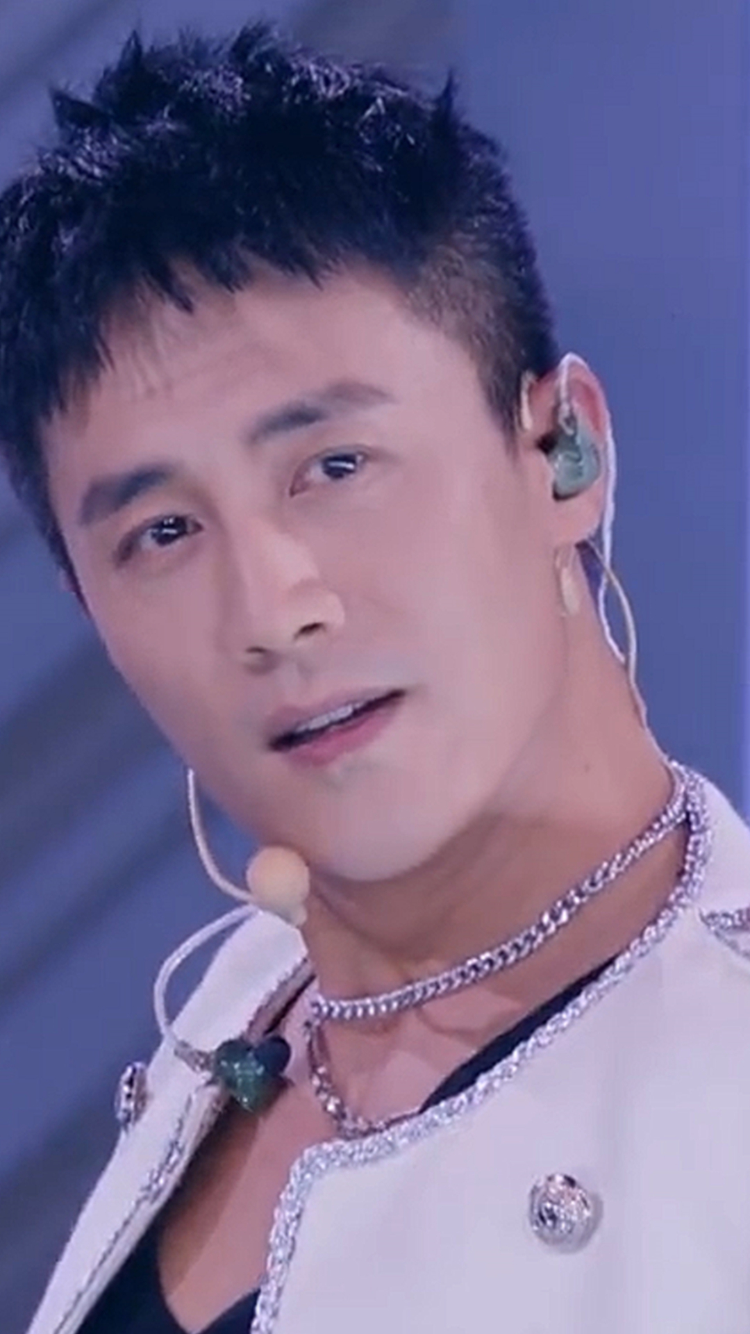 追光哥哥杜淳、艾福杰尼、卡斯柏组成“羊猴鸡”热辣唱跳易烊千玺的英文歌《my boo》