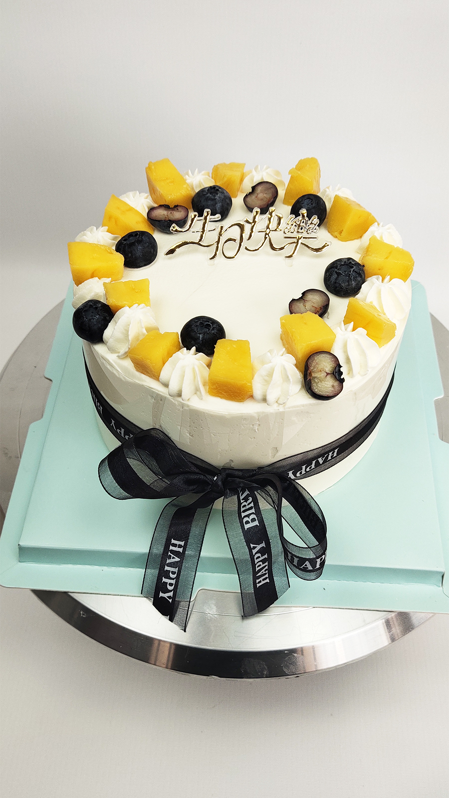 好多朋友问:什么蛋糕最好吃?当然是新鲜水果动物奶油蛋糕了,动物奶油蛋糕好吃不腻