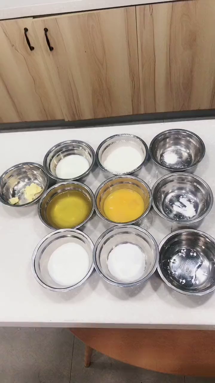 草莓乳酸菌切块蛋糕制作方法免费分享淋