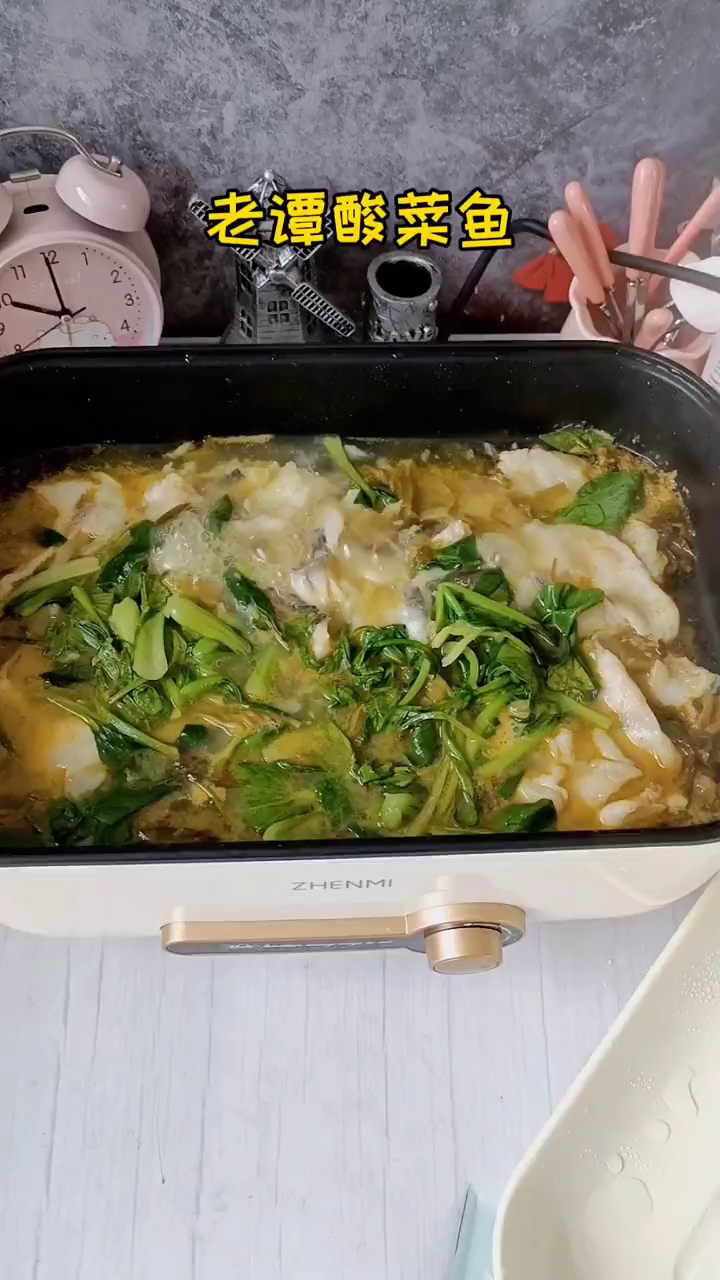 老谭酸菜鱼酸菜鱼美食分享厨房小白也可以轻松搞定美食