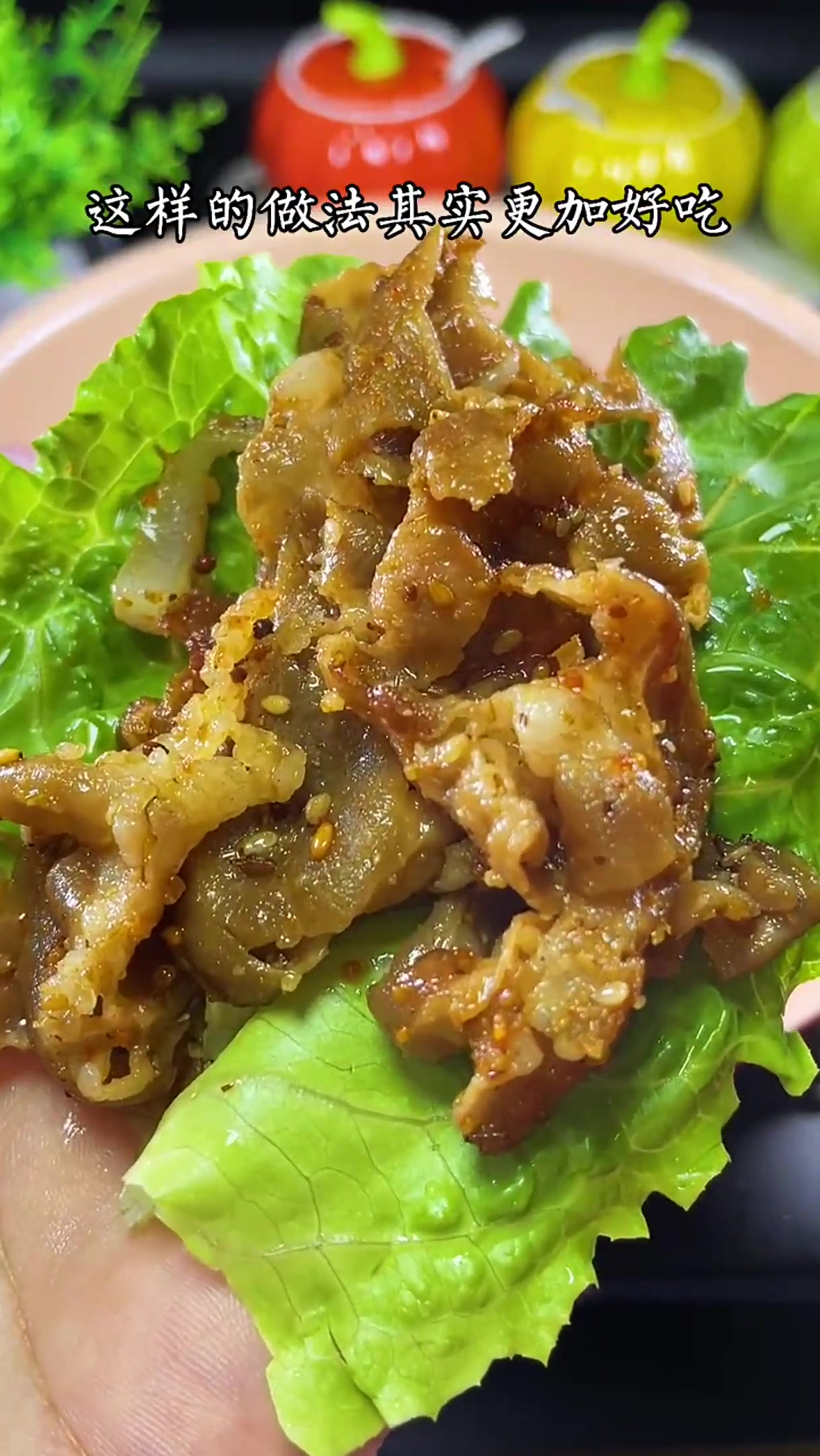 羊肉卷别再涮火锅了,这样做出来更好吃,学会再也不用去烧烤店了