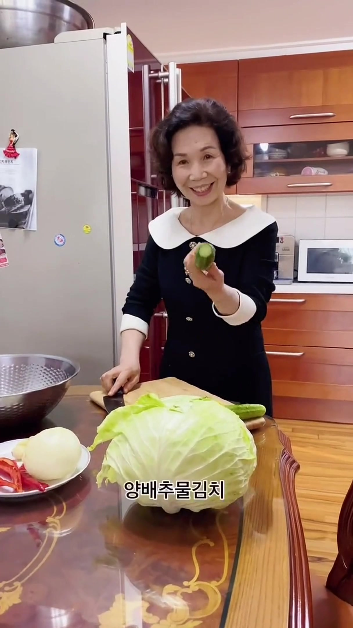 韩国婆婆今天做超级清爽的圆白菜水泡菜,做法简单,赶快试试吧