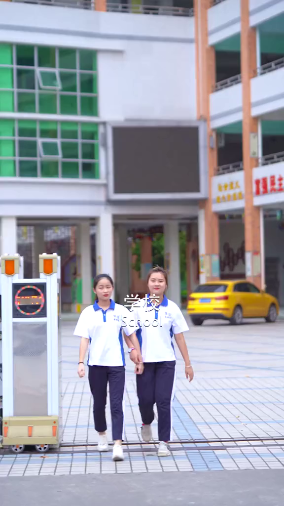 吃串串的班花,一进门就回到了我的高中