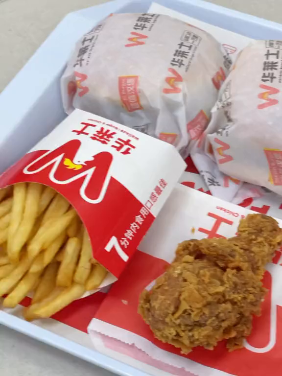 大学一直吃的华莱士也出团购啦!