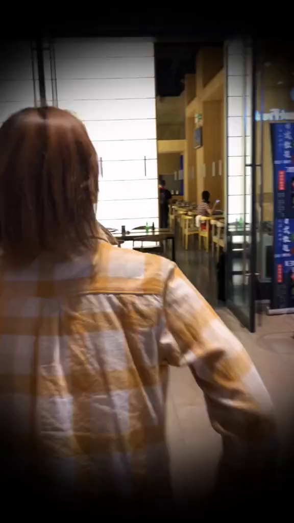 店员居然趁阿鹿晕倒做出这样的事!