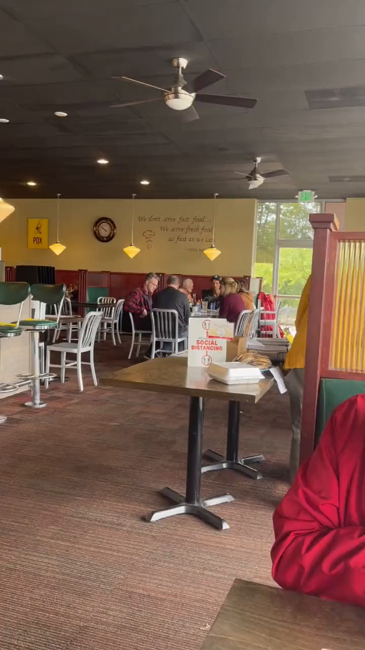 美国餐厅里的早午餐美国老外餐厅美食早餐午餐欧美