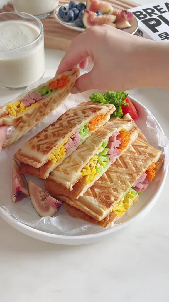 今天是四色三明治做法
